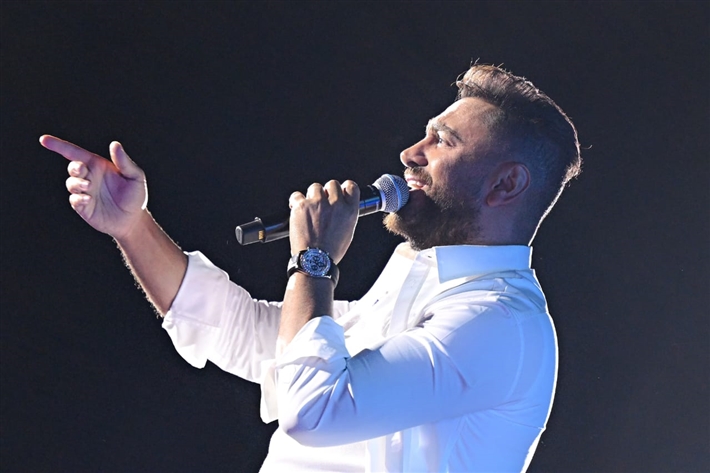 بحضور هيدي كرم ورانيا منصور... تامر حسني وعفروتو واحمد عصام في حفل كامل العدد ببورتو السخنة