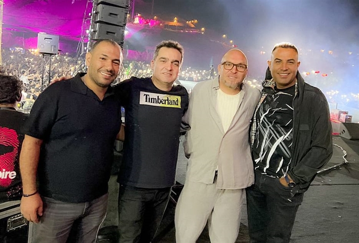 بحضور هيدي كرم ورانيا منصور... تامر حسني وعفروتو واحمد عصام في حفل كامل العدد ببورتو السخنة