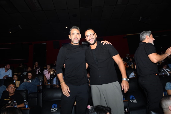 أمير كرارة وأحمد خالد صالح وجنات يساندون هنادي مهنا وأحمد صلاح حسني في عرض أوسكار عودة الماموث 