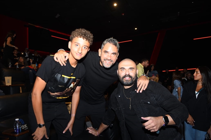 أمير كرارة وأحمد خالد صالح وجنات يساندون هنادي مهنا وأحمد صلاح حسني في عرض أوسكار عودة الماموث 