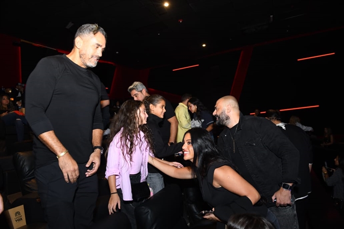 أمير كرارة وأحمد خالد صالح وجنات يساندون هنادي مهنا وأحمد صلاح حسني في عرض أوسكار عودة الماموث 