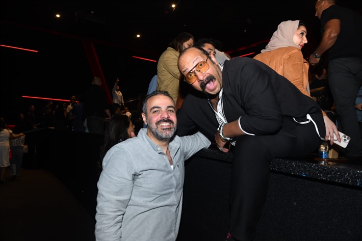 أمير كرارة وأحمد خالد صالح وجنات يساندون هنادي مهنا وأحمد صلاح حسني في عرض أوسكار عودة الماموث 