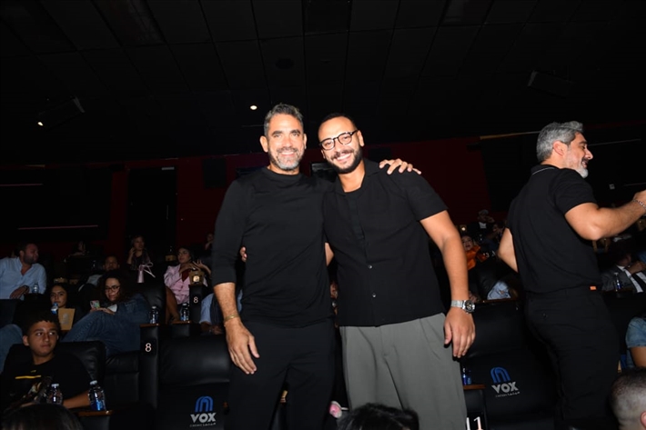 أمير كرارة وأحمد خالد صالح وجنات يساندون هنادي مهنا وأحمد صلاح حسني في عرض أوسكار عودة الماموث 