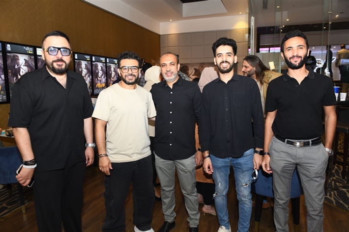 أمير كرارة وأحمد خالد صالح وجنات يساندون هنادي مهنا وأحمد صلاح حسني في عرض أوسكار عودة الماموث 