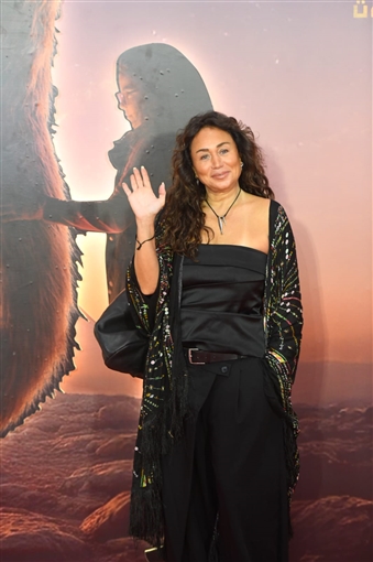 أمير كرارة وأحمد خالد صالح وجنات يساندون هنادي مهنا وأحمد صلاح حسني في عرض أوسكار عودة الماموث 