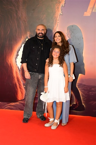 أمير كرارة وأحمد خالد صالح وجنات يساندون هنادي مهنا وأحمد صلاح حسني في عرض أوسكار عودة الماموث 