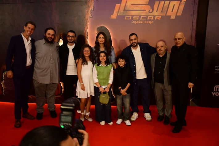 أمير كرارة وأحمد خالد صالح وجنات يساندون هنادي مهنا وأحمد صلاح حسني في عرض أوسكار عودة الماموث 