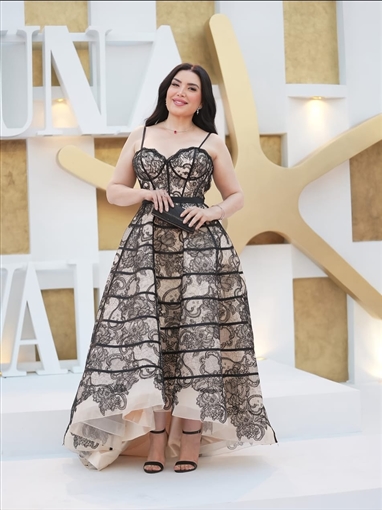 عبير صبري تلفت الأنظار بفستان بتصميم الكورسيه في عرض فيلم هابي بيرث داي بمهرجان الجونة عبير صبري تلفت الأنظار بفستان بتصميم الكورسيه في عرض فيلم هابي بيرث داي بمهرجان الجونة