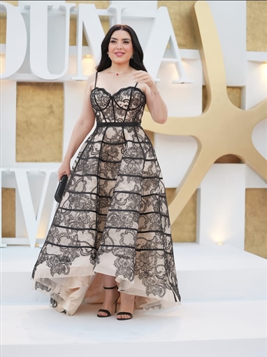 عبير صبري تلفت الأنظار بفستان بتصميم الكورسيه في عرض فيلم هابي بيرث داي بمهرجان الجونة عبير صبري تلفت الأنظار بفستان بتصميم الكورسيه في عرض فيلم هابي بيرث داي بمهرجان الجونة