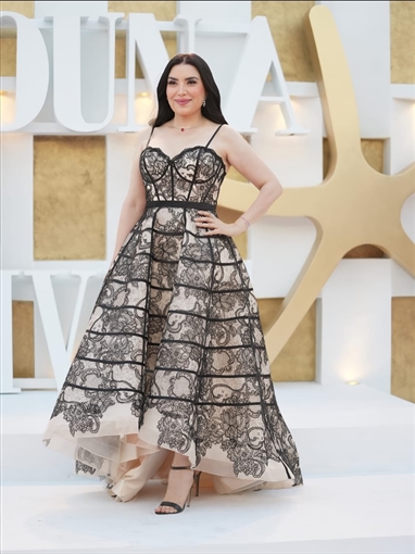 عبير صبري تلفت الأنظار بفستان بتصميم الكورسيه في عرض فيلم هابي بيرث داي بمهرجان الجونة عبير صبري تلفت الأنظار بفستان بتصميم الكورسيه في عرض فيلم هابي بيرث داي بمهرجان الجونة