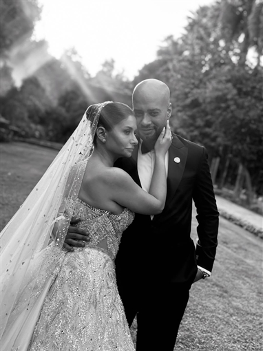 الصور الرسمية لحفل زفاف حاتم صلاح