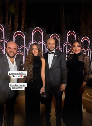 النجوم في حفل زفاف حاتم صلاح ... أحمد فهمي وهنا الزاهد ومريم الجندي وهشام ماجد ضمن الحضور