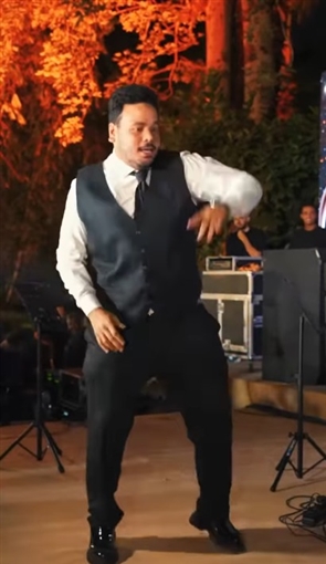 النجوم في حفل زفاف حاتم صلاح ... أحمد فهمي وهنا الزاهد ومريم الجندي وهشام ماجد ضمن الحضور النجوم في حفل زفاف حاتم صلاح ... أحمد فهمي وهنا الزاهد ومريم الجندي وهشام ماجد ضمن الحضور