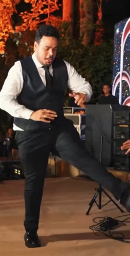النجوم في حفل زفاف حاتم صلاح ... أحمد فهمي وهنا الزاهد ومريم الجندي وهشام ماجد ضمن الحضور النجوم في حفل زفاف حاتم صلاح ... أحمد فهمي وهنا الزاهد ومريم الجندي وهشام ماجد ضمن الحضور