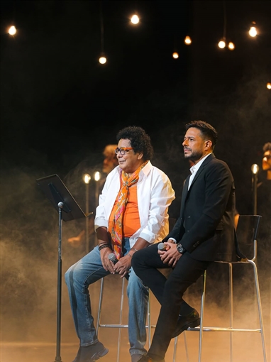 احتفالية مصر وطن السلام تجمع محمد منير ومحمد حماقي على المسرح