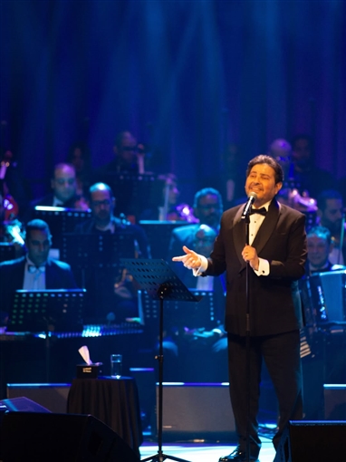 هاني شاكر يتألق في ليلة العندليب ضمن فعاليات مهرجان الموسيقى العربية بأبوظبي هاني شاكر يتألق في ليلة العندليب ضمن فعاليات مهرجان الموسيقى العربية بأبوظبي