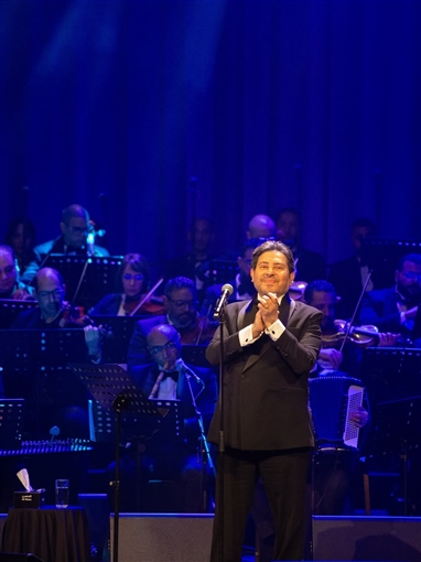 هاني شاكر يتألق في ليلة العندليب ضمن فعاليات مهرجان الموسيقى العربية بأبوظبي هاني شاكر يتألق في ليلة العندليب ضمن فعاليات مهرجان الموسيقى العربية بأبوظبي