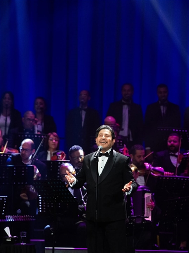 هاني شاكر يتألق في ليلة العندليب ضمن فعاليات مهرجان الموسيقى العربية بأبوظبي هاني شاكر يتألق في ليلة العندليب ضمن فعاليات مهرجان الموسيقى العربية بأبوظبي