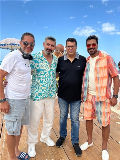 ياسر جلال يشوق جمهوره لمسلسله في رمضان كلهم بيحبوا مودي بصور جديدة من الكواليس