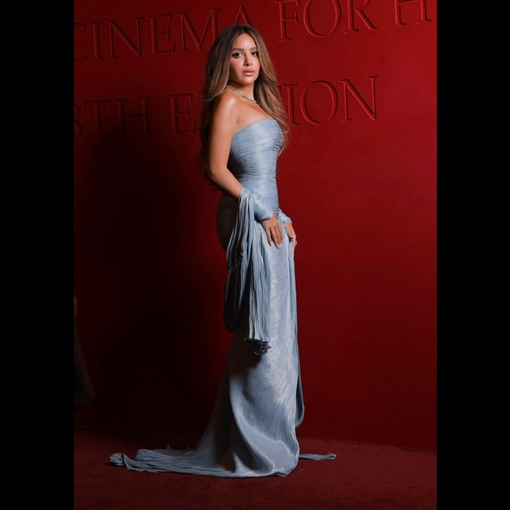 شرطة_الموضة: جميلة عوض بفستان أنيق ناعم في ختام الجونة ... سعره 165 ألف جنيها  شرطة_الموضة: جميلة عوض بفستان أنيق ناعم في ختام الجونة ... سعره 165 ألف جنيها