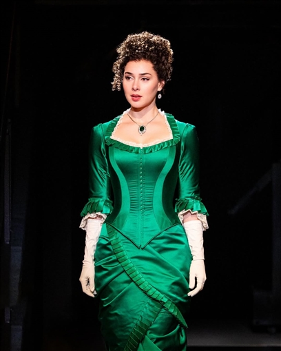 من هي شيرين أحمد طارق التي خطفت قلوب المصريين في افتتاح المتحف المصري الكبير؟