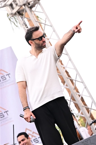 فريق واما يستقبل الطلاب الجدد بـ: فاطومة و يا قلبي و نجمة معدية 