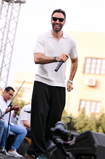 فريق واما يستقبل الطلاب الجدد بـ: فاطومة و يا قلبي و نجمة معدية 