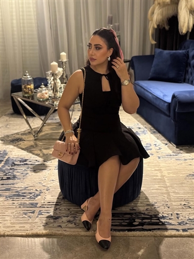 بوسي تتجه للألوان الداكنة مع اقتراب الشتاء في أحدث جلسة تصوير