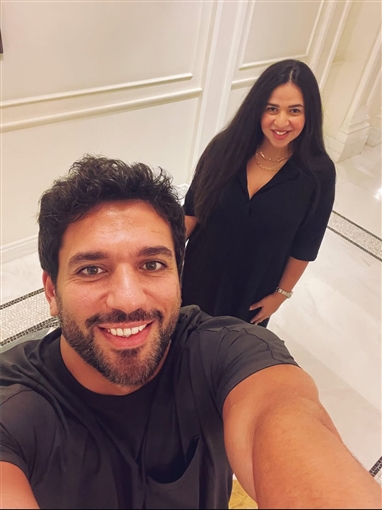 رسالة رومانسية من إيمي سمير غانم لحسن الرداد في عيد زواجهما: ربنا يطول في عمرك ويخليك لينا ... أنا من غيرك هكون في الكنافة