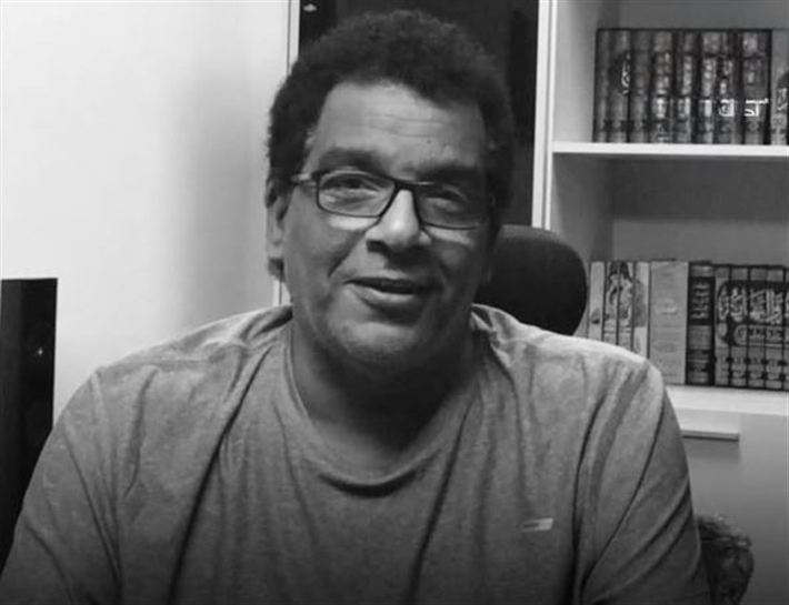 مؤلف اللمبي ورحل بعد أشهر من رحيل صديقه سامح عبد العزيز ... من هو السيناريست الراحل أحمد عبد الله؟