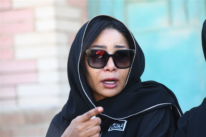 محمد رمضان يحمل نعش والده ... أشرف زكي وحسام الحسيني أبرز حضور الجنازة