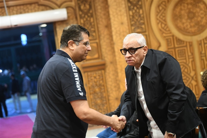 محمد هنيدي وبيومي فؤاد وأحمد السبكي أول حضور عزاء الراحل أحمد عبد الله