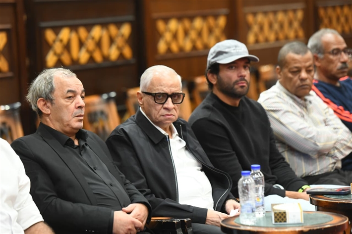 محمد هنيدي وبيومي فؤاد وأحمد السبكي أول حضور عزاء الراحل أحمد عبد الله