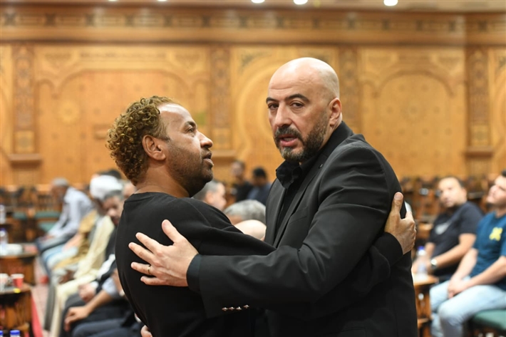 محمد هنيدي وبيومي فؤاد وأحمد السبكي أول حضور عزاء الراحل أحمد عبد الله