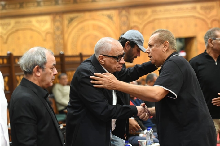 محمد هنيدي وبيومي فؤاد وأحمد السبكي أول حضور عزاء الراحل أحمد عبد الله