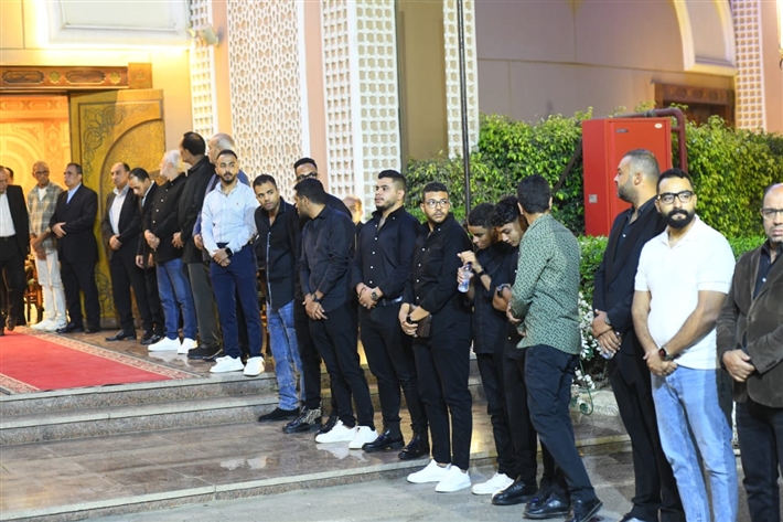 محمد هنيدي وبيومي فؤاد وأحمد السبكي أول حضور عزاء الراحل أحمد عبد الله