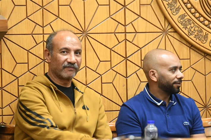 محمد رمضان وهاني رمزي وأحمد خالد صالح وأحمد فهيم في عزاء أحمد عبد الله