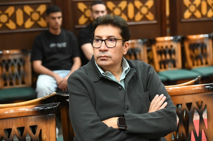 محمد رمضان وهاني رمزي وأحمد خالد صالح وأحمد فهيم في عزاء أحمد عبد الله