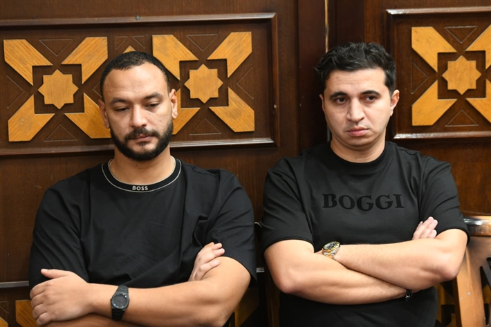 محمد رمضان وهاني رمزي وأحمد خالد صالح وأحمد فهيم في عزاء أحمد عبد الله