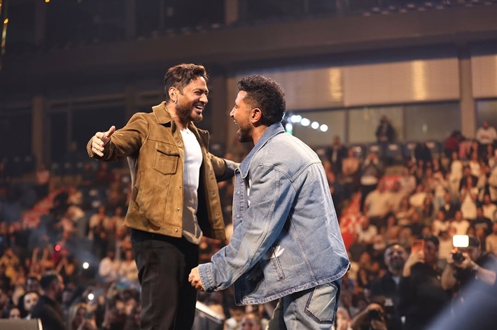 أحمد سعد وتامر حسني يشعلان حماس جمهور حفلهما في ألمانيا