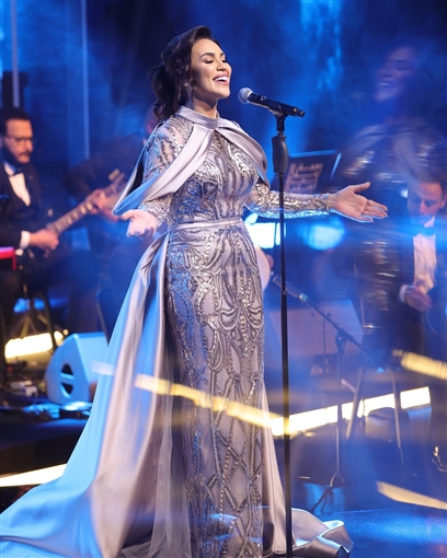 مي فاروق تتألق في الكويت في حفل مهرجان ليلة عمر 