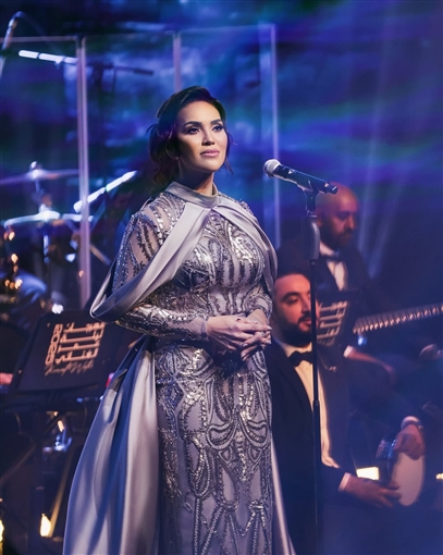 مي فاروق تتألق في الكويت في حفل مهرجان ليلة عمر 