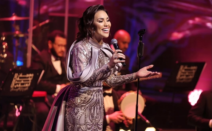 مي فاروق تتألق في الكويت في حفل مهرجان ليلة عمر 