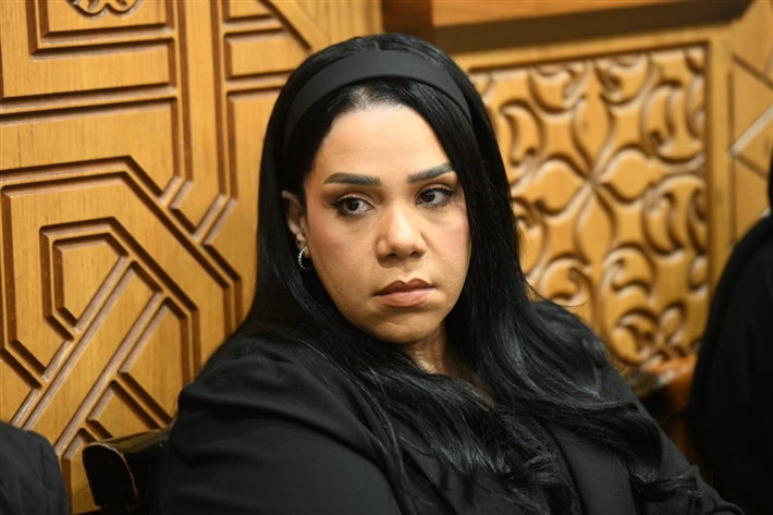 محمد سعد وعمرو سعد وميرفت أمين من بينهم ... نجوم الفن يقدمون واجب العزاء لمحمد رمضان في وفاة والده