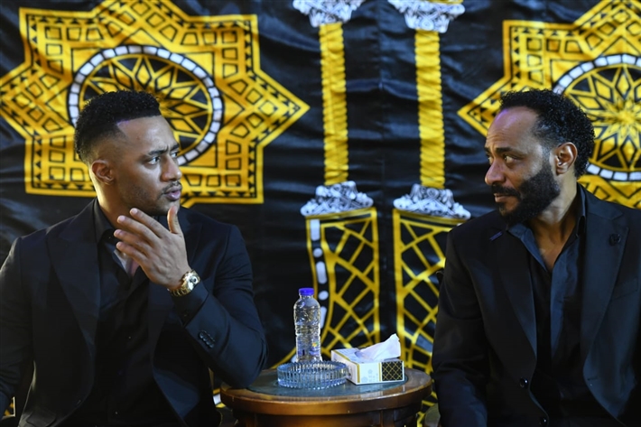 محمد سعد وعمرو سعد وميرفت أمين من بينهم ... نجوم الفن يقدمون واجب العزاء لمحمد رمضان في وفاة والده