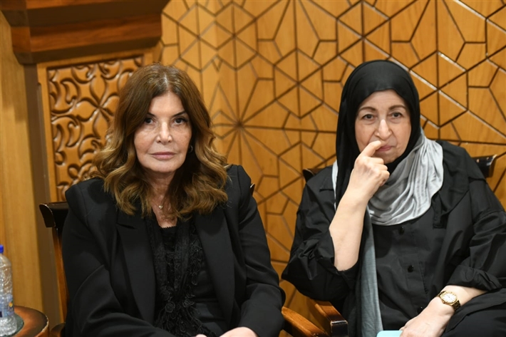 محمد سعد وعمرو سعد وميرفت أمين من بينهم ... نجوم الفن يقدمون واجب العزاء لمحمد رمضان في وفاة والده