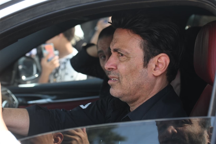 سعد الصغير وأحمد شيبة ومصطفى كامل وباسم سمرة من بينهم النجوم في جنازة إسماعيل الليثي