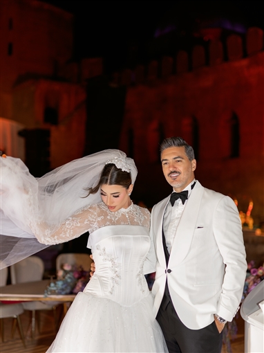 أحمد جمال ومي سليم ومينا عطا وأيمن الكاشف من بينهم النجوم في حفل زفاف هايدي موسى ومحمد غانم