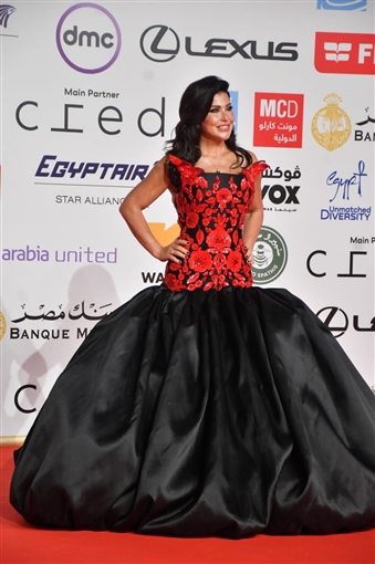 ليلى علوي ودرة وسلمى أبو ضيف وجومانا مراد بين حضور حفل افتتاح مهرجان القاهرة السينمائي الدولي