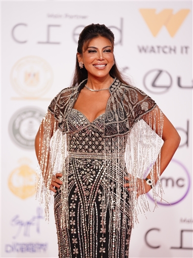 الأسود يسيطر على إطلالات النجمات في حفل افتتاح مهرجان القاهرة السينمائي 46